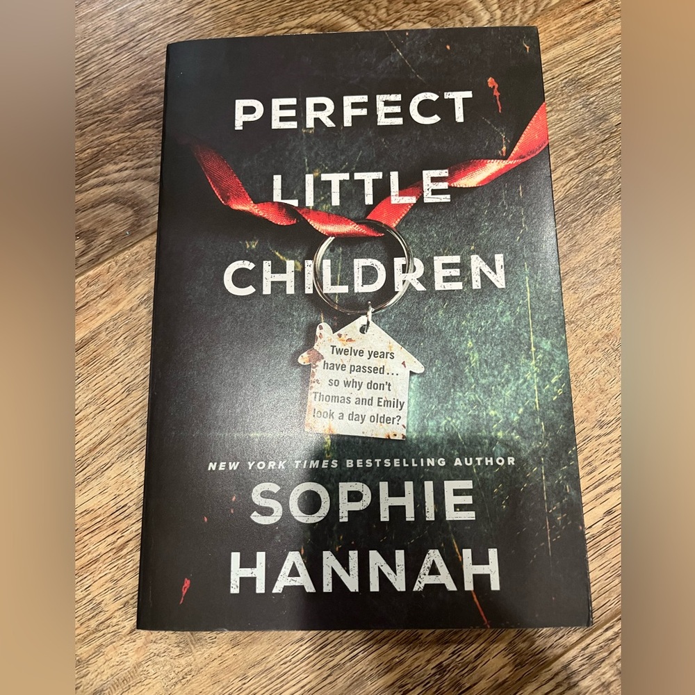 📚2/$12- books: Perfect Little Children Book